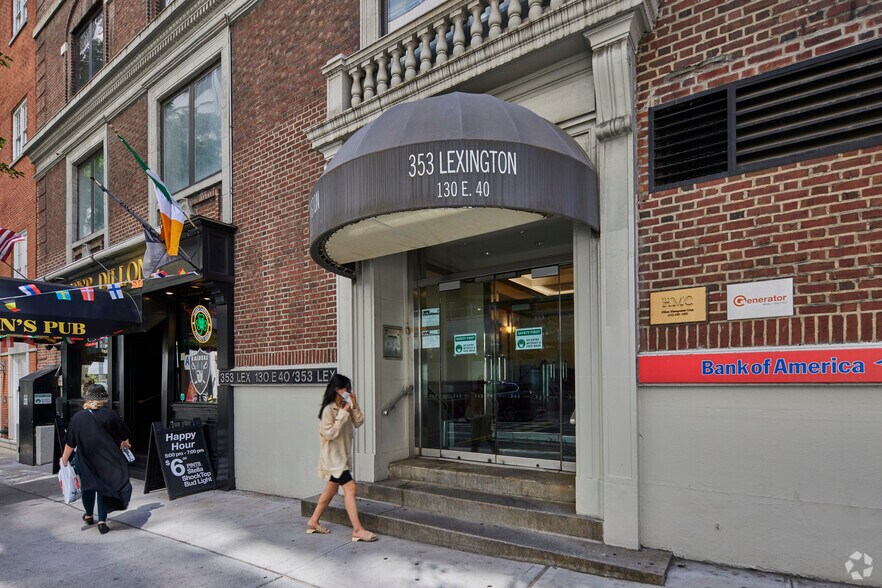 353 Lexington Ave, New York, NY à louer - Photo de l’immeuble – Image 2 sur 4