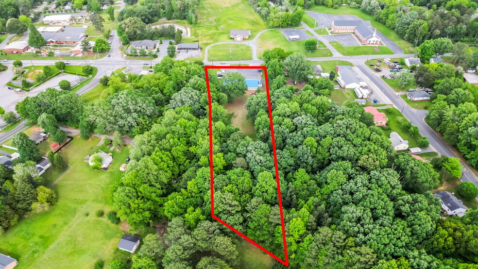 1713 N Fayetteville St, Asheboro, NC à vendre - Photo de l’immeuble – Image 3 sur 21
