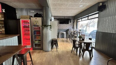 Local commercial dans Cornellà de Llobregat, Barcelona à louer Photo intérieure– Image 2 sur 14