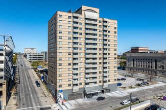 Plus de détails pour 615 Park St, Des Moines, IA - Logement à vendre
