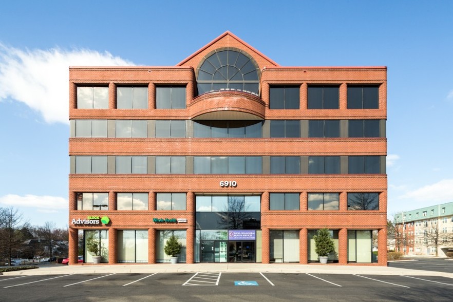 6910 Richmond Hwy, Alexandria, VA à louer - Photo de l’immeuble – Image 2 sur 22