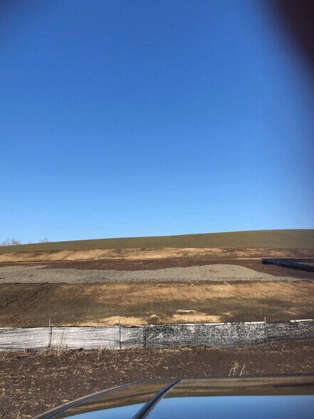 121 Sand Buckler Dr, Pullman, WA à vendre - Photo de l’immeuble – Image 2 sur 7