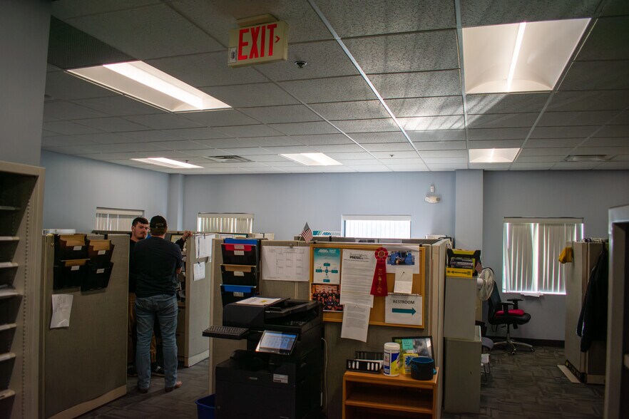 4 Manley St, West Bridgewater, MA à louer - Photo de l’immeuble – Image 3 sur 10