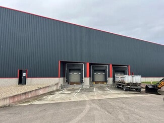 Plus de détails pour Local d'activités à louer