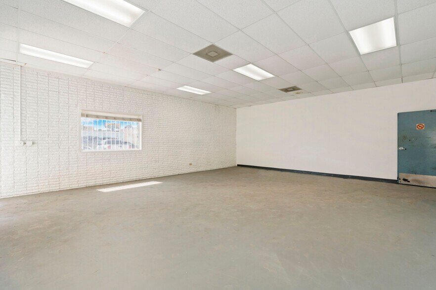 1350-1390 N Colorado St, San Antonio, TX à louer - Photo de l’immeuble – Image 3 sur 20