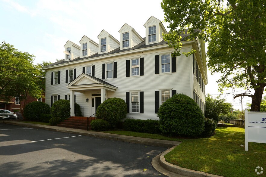 2725 Devine St, Columbia, SC à louer - Photo principale – Image 1 sur 10