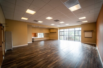 2860 Quimby Rd, San Jose, CA à louer Photo intérieure– Image 2 sur 2