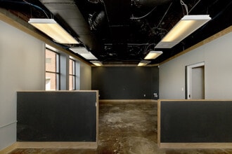 46 Aston St, Asheville, NC à louer Photo intérieure– Image 2 sur 33