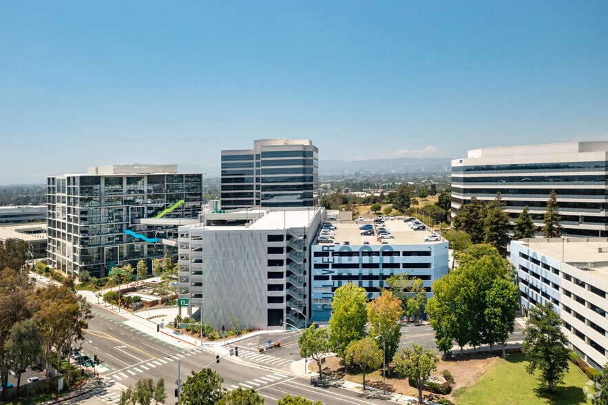600 Corporate Pointe, Culver City, CA à louer - Photo de l’immeuble – Image 2 sur 6