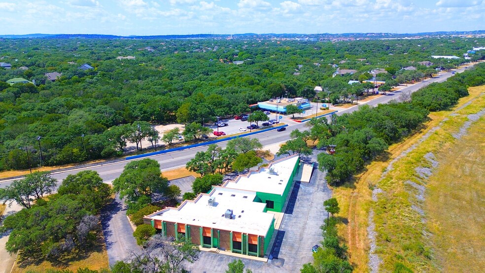 16410 Blanco Rd, San Antonio, TX à louer - Photo de l’immeuble – Image 2 sur 14