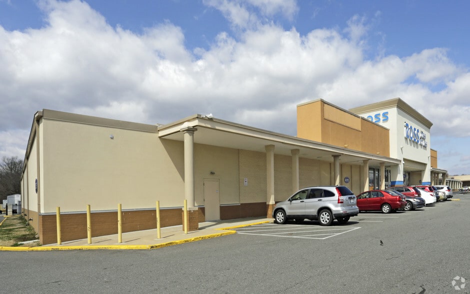 7800-7844 Richmond Hwy, Alexandria, VA à louer - Photo de l’immeuble – Image 3 sur 3