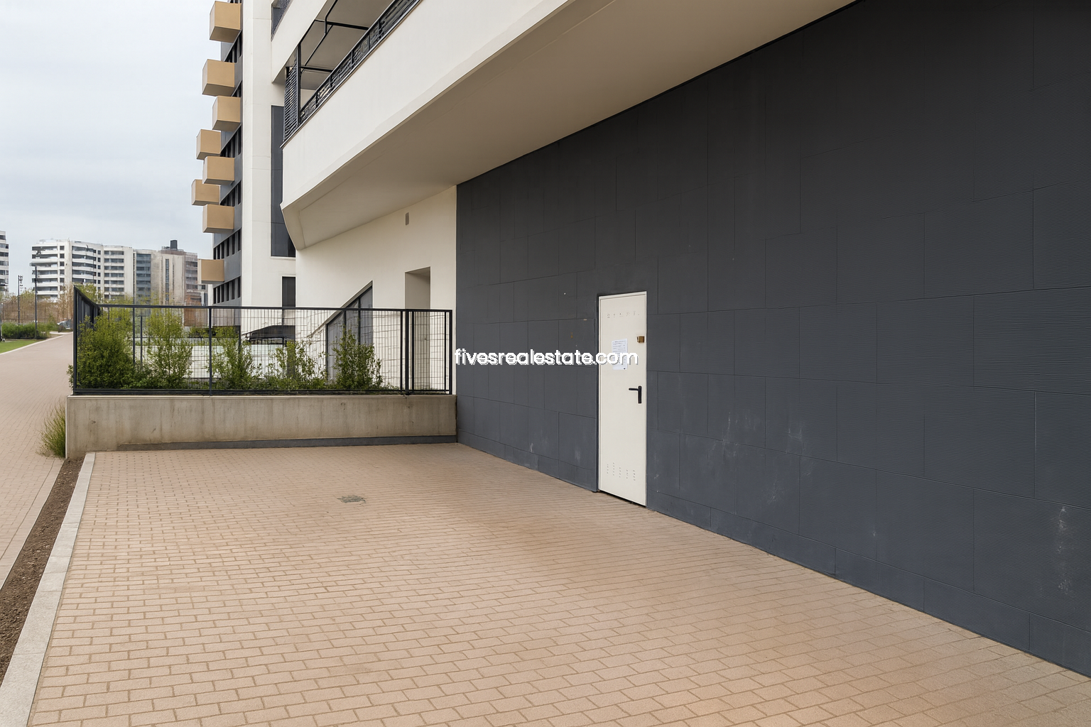 Local commercial dans Madrid, Madrid à louer Photo de l’immeuble– Image 1 sur 10