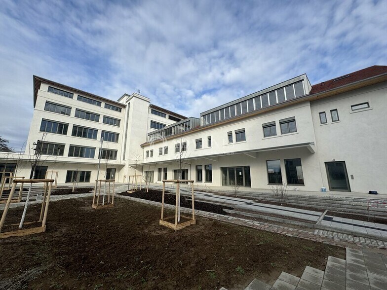 Bureau dans Strasbourg à louer - Photo de l’immeuble – Image 1 sur 6