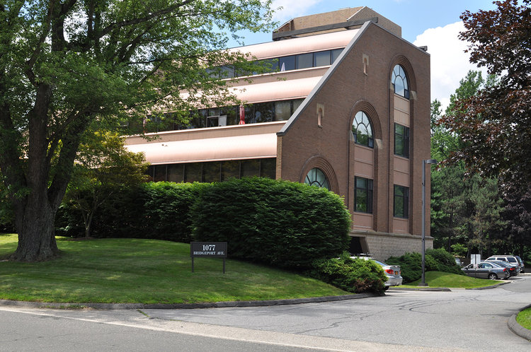 1077 Bridgeport Ave, Shelton, CT à louer - Photo de l’immeuble – Image 2 sur 15