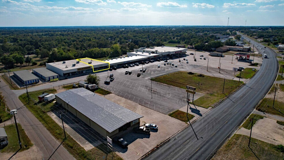 Us 190, Cameron, TX à louer - Aérien – Image 1 sur 13
