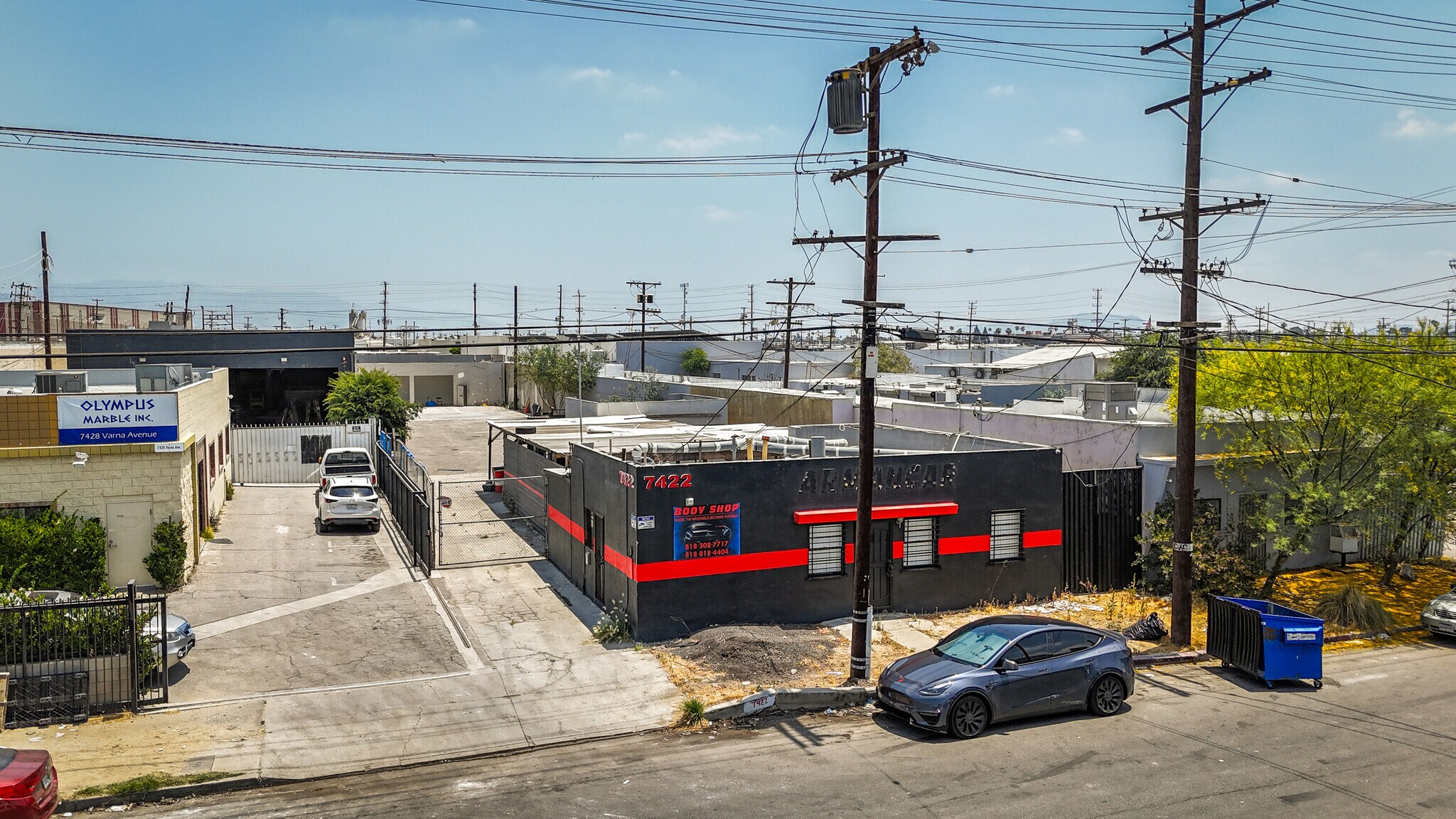 7422 Varna Ave, North Hollywood, CA à vendre Photo principale– Image 1 sur 9
