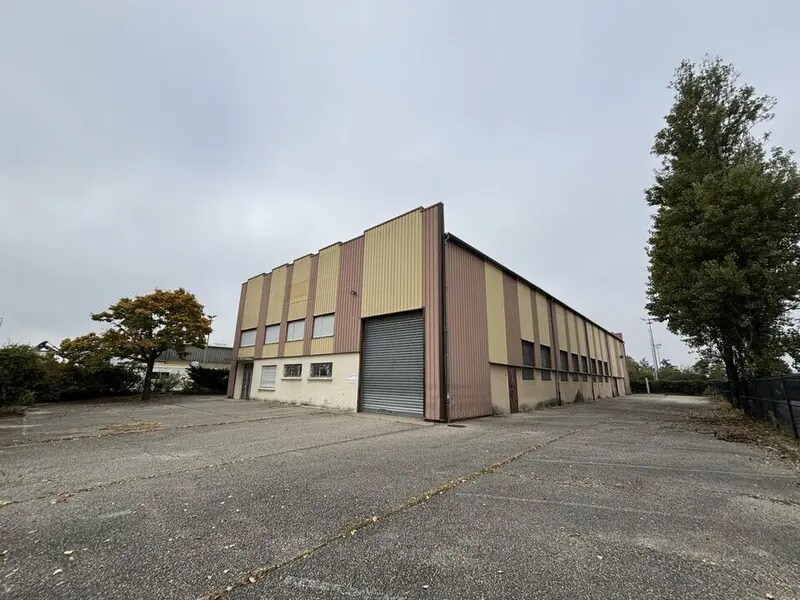 15 Rue Ampère, Chassieu à louer Photo de l’immeuble– Image 1 sur 13