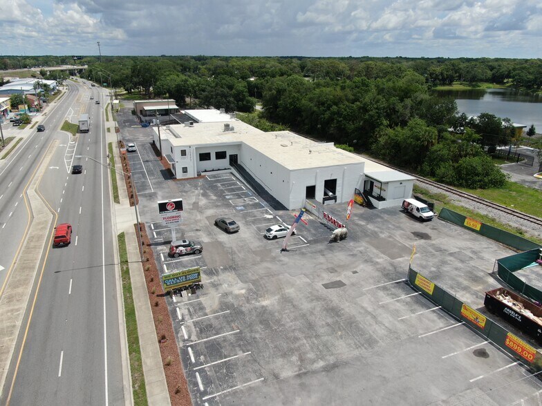 15445 N Nebraska Ave, Lutz, FL à louer - Photo de l’immeuble – Image 3 sur 18