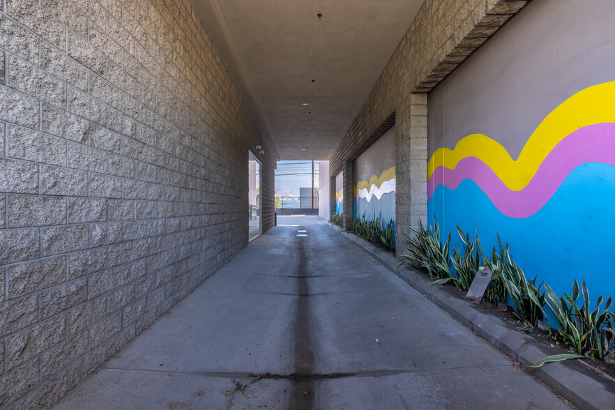 3058 N Lima St, Burbank, CA à vendre - Photo de l’immeuble – Image 2 sur 47