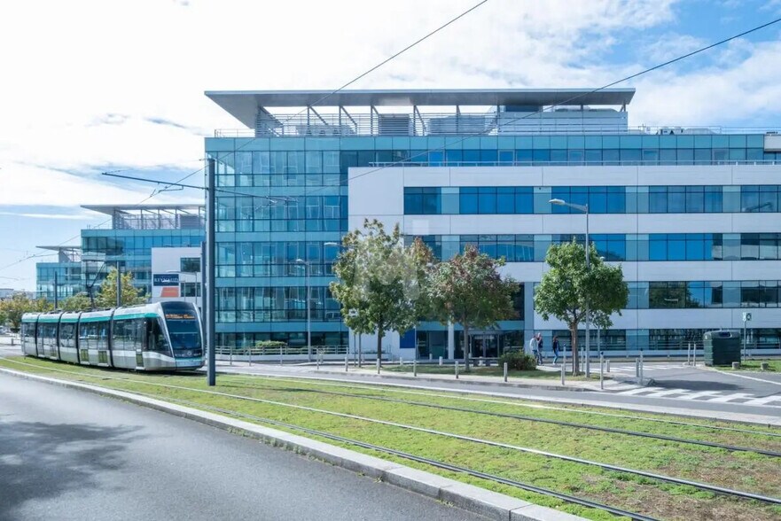Bureau dans Rungis à louer - Photo de l’immeuble – Image 2 sur 16