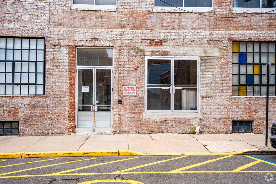 216-220 19th St, Union City, NJ à louer - Photo de l’immeuble – Image 3 sur 9