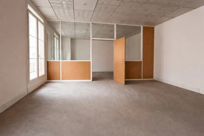 Plus de détails pour Bureau à louer