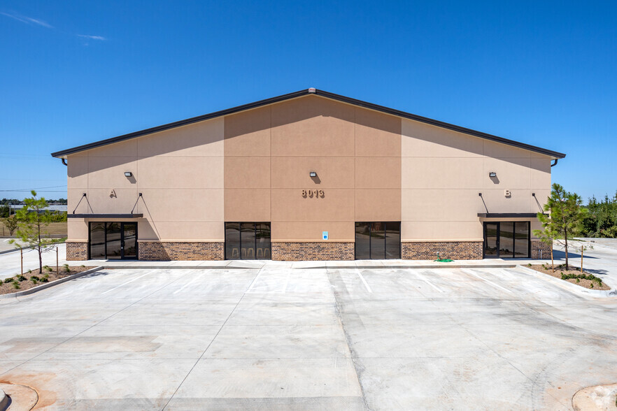 8013 Northside Dr, Oklahoma City, OK à vendre - Photo de l’immeuble – Image 2 sur 4