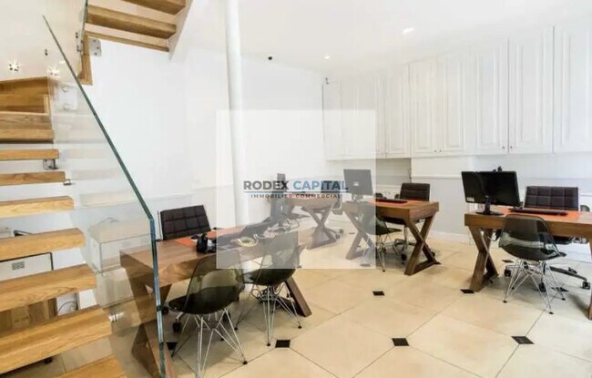 Plus de détails pour Local commercial à louer