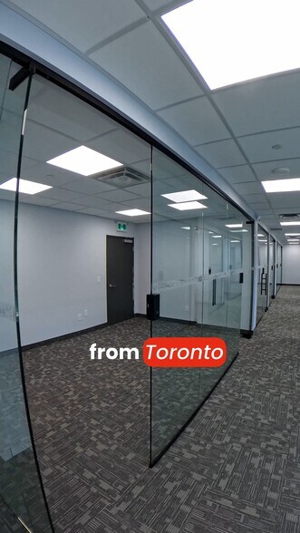 998 Martin Grove Rd, Toronto, ON à louer - Vidéo sur l’annonce professionnelle – Image 2 sur 20