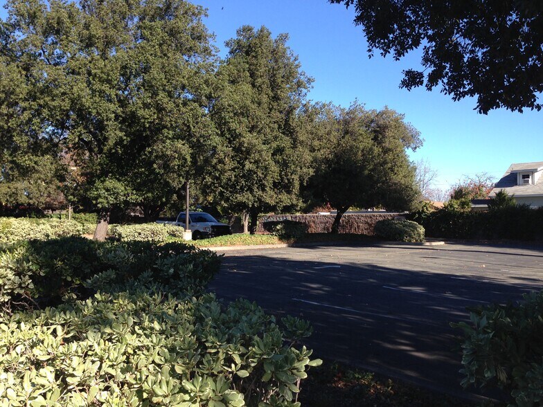 Great Jones Street, Fairfield, CA à louer - Photo principale – Image 1 sur 9