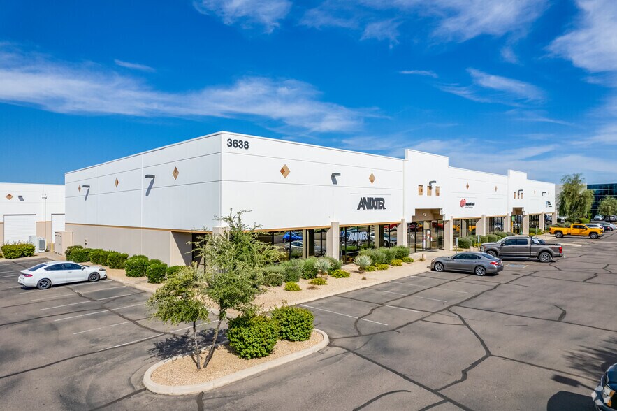 3638 E Southern Ave, Phoenix, AZ à louer - Photo de l’immeuble – Image 1 sur 31