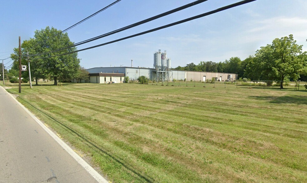 838 Cherry St, Blanchester, OH à vendre - Photo principale – Image 1 sur 8