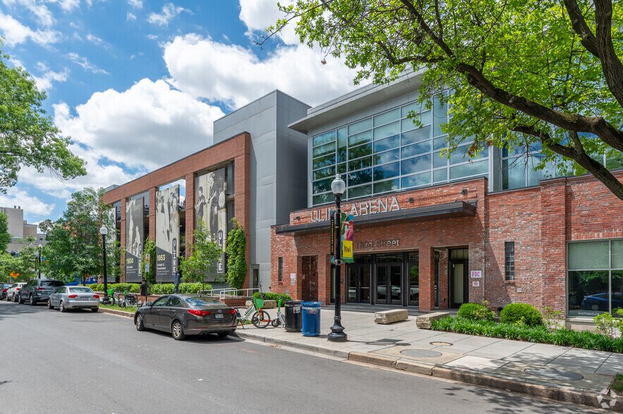 1140 3rd St NE, Washington, DC à louer - Photo de l’immeuble – Image 2 sur 19