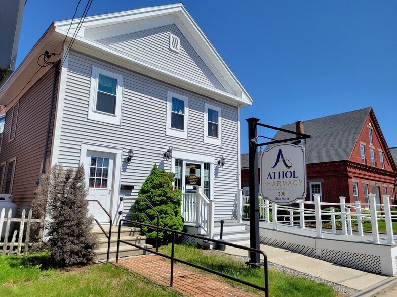 290 Main St, Athol, MA à vendre - Photo principale – Image 1 sur 6