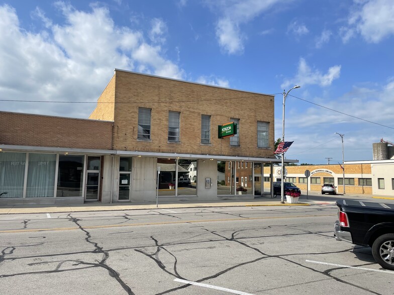 102 E Main St, Mentone, IN à vendre - Photo de l’immeuble – Image 3 sur 5