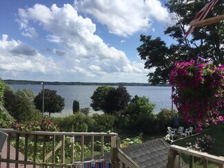 Plus de détails pour 118 E State St, Fife Lake, MI - Logement à vendre