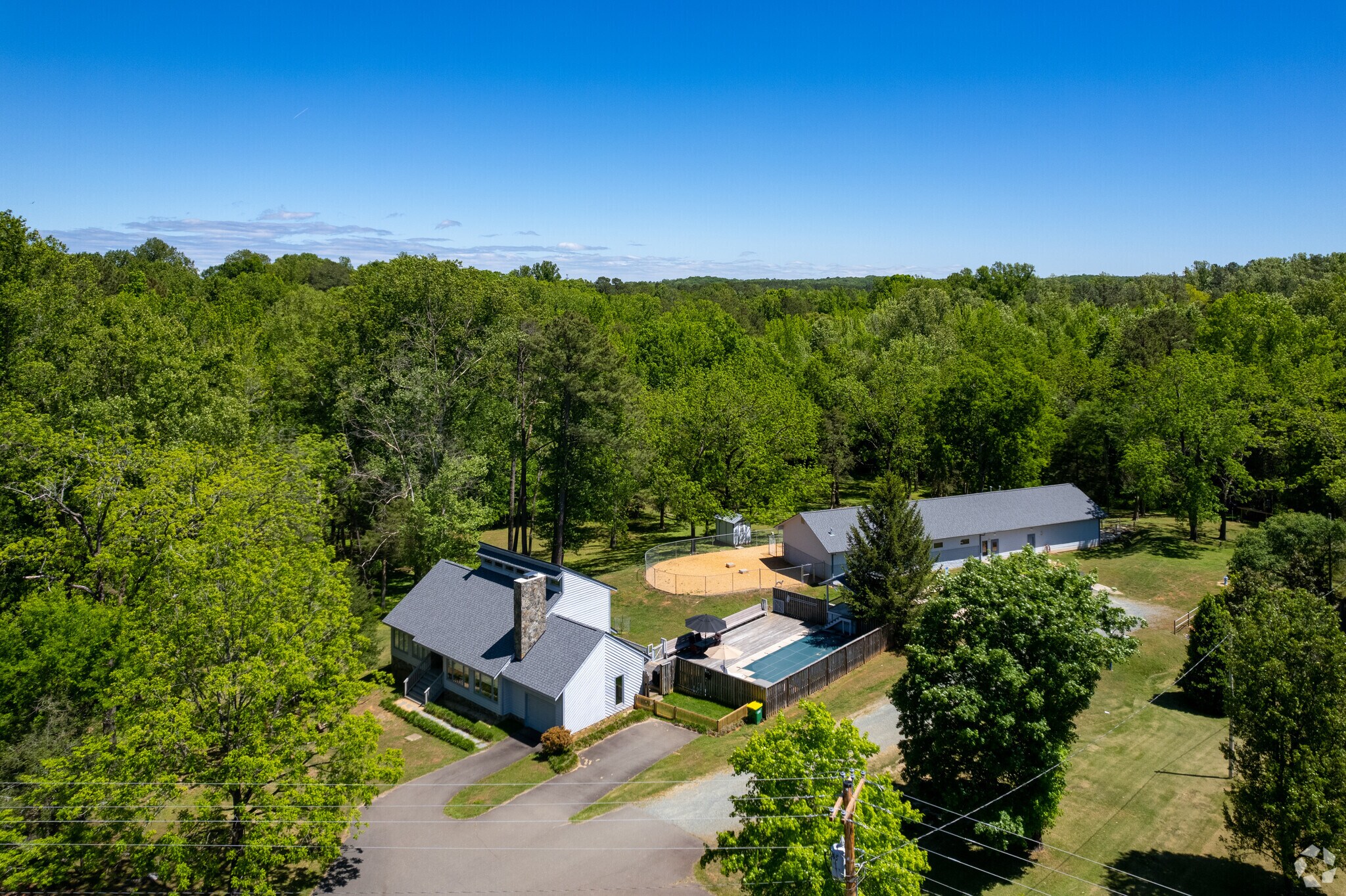 719 New Hope Church Rd, Chapel Hill, NC à vendre Photo de l’immeuble– Image 1 sur 21