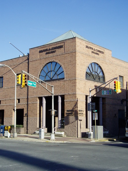6 N Broad St, Woodbury, NJ à louer - Photo de l’immeuble – Image 2 sur 7