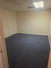 1727 N St, Merced, CA à vendre Photo intérieure– Image 2 sur 4