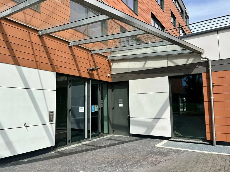 11 Rue Madeleine Rebérioux, Strasbourg à louer - Photo de l’immeuble – Image 2 sur 12