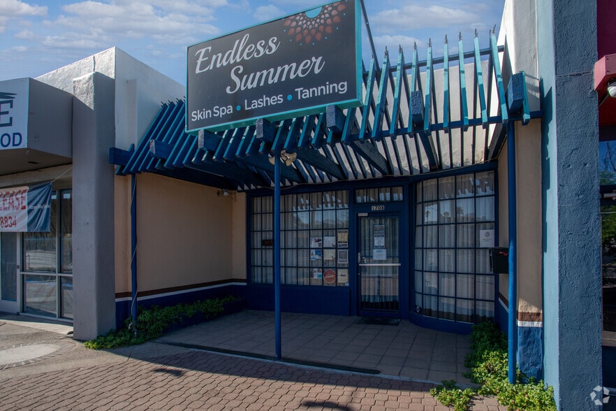 1708 E Speedway Blvd, Tucson, AZ à louer - Photo de l’immeuble – Image 3 sur 6