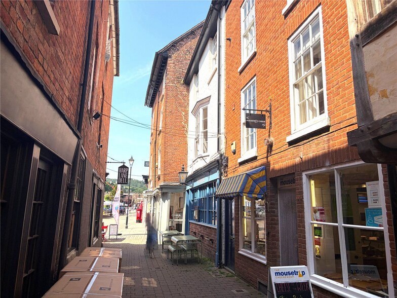 6 Church St, Ludlow à vendre - Photo de l’immeuble – Image 2 sur 19