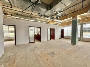 1550 Rue Ampère, Boucherville, QC à louer Photo intérieure– Image 2 sur 5