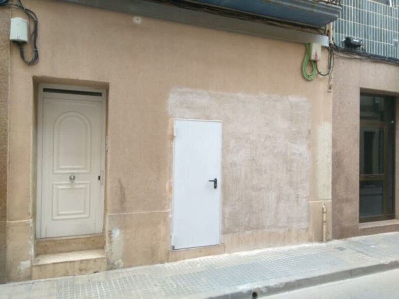 Carrer Jovara, 242, Calella, Barcelona à vendre - Photo de l’immeuble – Image 2 sur 2