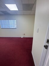Bureaux/Médical dans Palm Harbor, FL à louer Photo intérieure– Image 1 sur 5