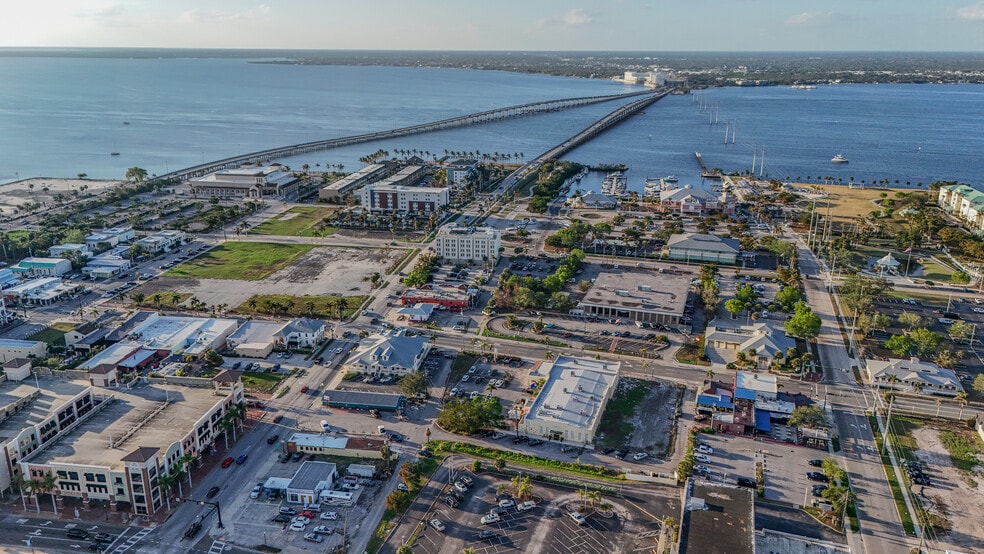 130 Tamiami Trl, Punta Gorda, FL à vendre - Photo de l’immeuble – Image 3 sur 35