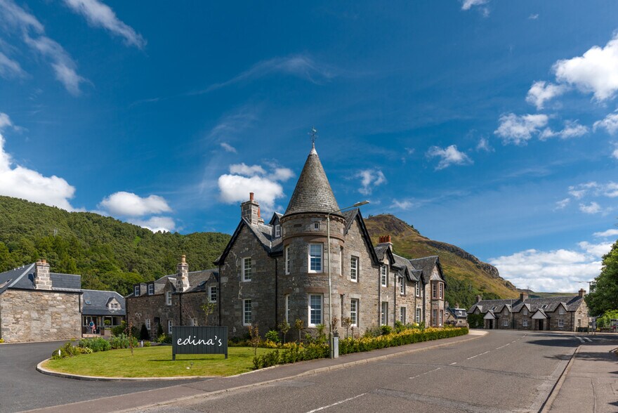 The Square, Pitlochry à vendre - Photo de l’immeuble – Image 2 sur 10