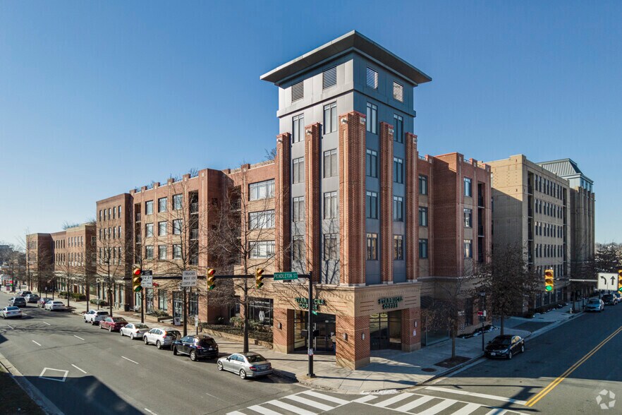 525 N Fayette St, Alexandria, VA à louer - Photo de l’immeuble – Image 3 sur 9