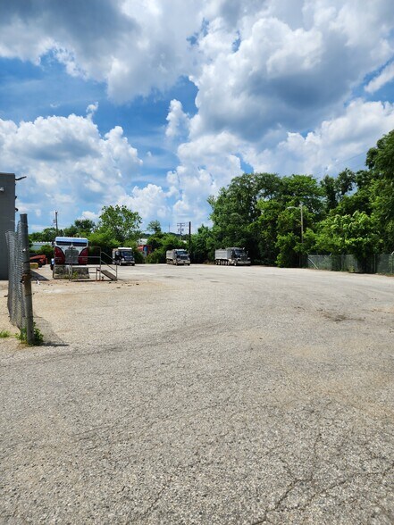 2312 Eskow Ave, Halethorpe, MD à louer - Photo de l’immeuble – Image 2 sur 3