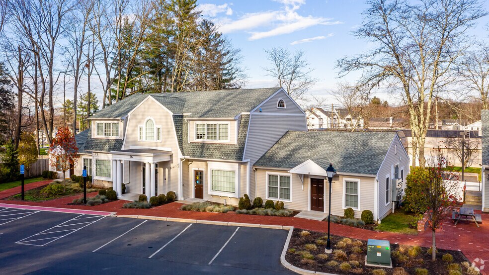 1-3 Brick Walk Ln, Farmington, CT à louer - Photo principale – Image 3 sur 10